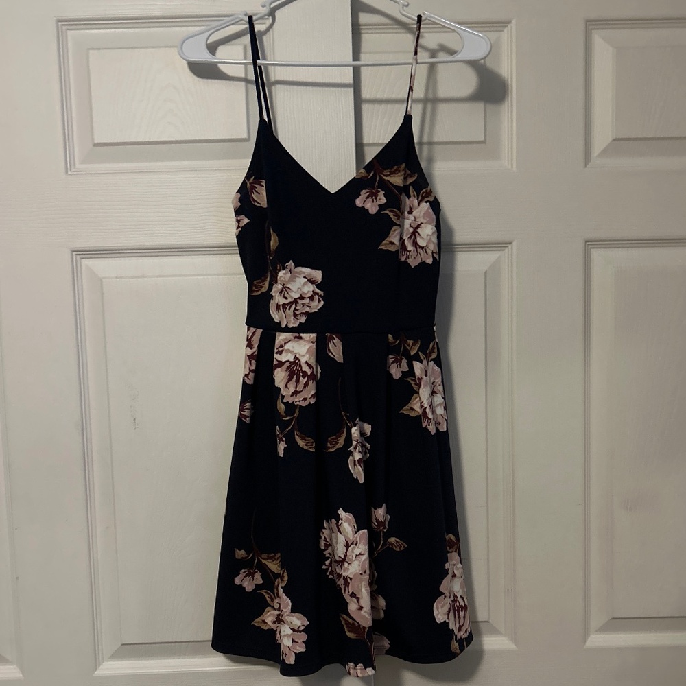 Monteau Navy Floral Dress Small